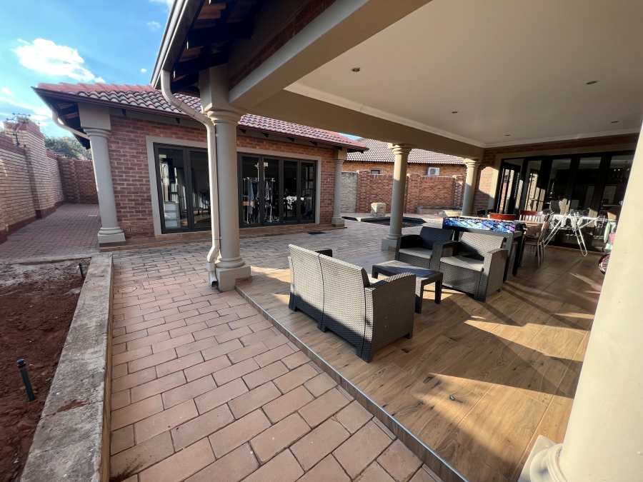 3 Bedroom Property for Sale in Wilkoppies North West